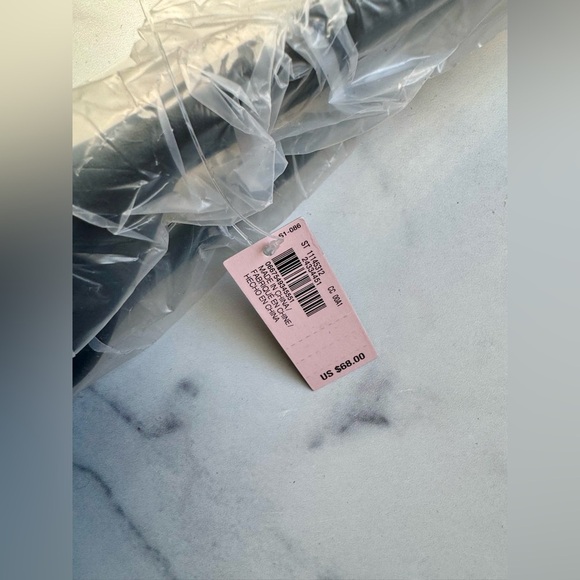 NEW WITH TAGS Victoria’s Secret Black & Silver Sequin Logo Tote W/ Cosmetics Bag - Picture 4 of 4